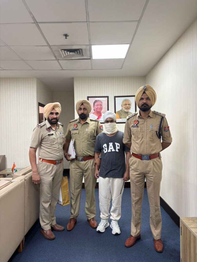 ਕੰਚਨ ਕੁਮਾਰੀ/ਕਮਲ ਕੌਰ ਭਾਬੀ ਕਤਲ ਮਾਮਲੇ ਵਿੱਚ ਅੰਮ੍ਰਿਤਪਾਲ ਮਹਿਰੋਂ ਕੀਤਾ ਗ੍ਰਿਫਤਾਰ।
