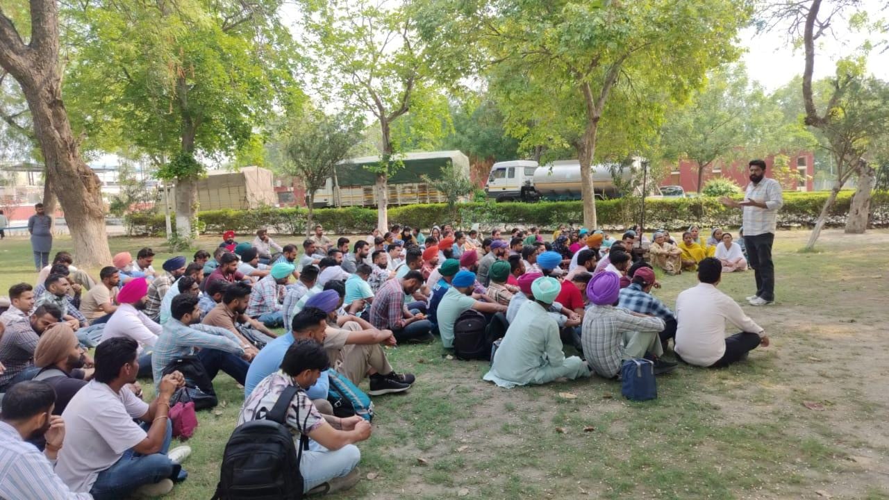 ਵੇਰਕਾ ਆਊਟਸੋਰਸ ਮੁਲਾਜ਼ਮਾਂ ਨੇ ਖੋਲ੍ਹਿਆ ਮੋਰਚਾ 13 ਤੋਂ ਵੇਰਕਾ ਪਲਾਂਟ ਮੋਹਾਲੀ ਵਿਖੇ ਰੋਸ਼ ਪ੍ਰਦਰਸ਼ਨ ਦਾ ਐਲਾਨ