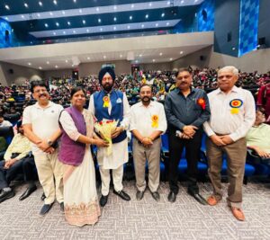 आत्मनिर्भर भारत के लक्ष्य को पूरा करने हेतु केंद्रीय सरकार की योजनाओं योजनाओं का लाभ ले रही है महिलाएं-- वीनू गोयल