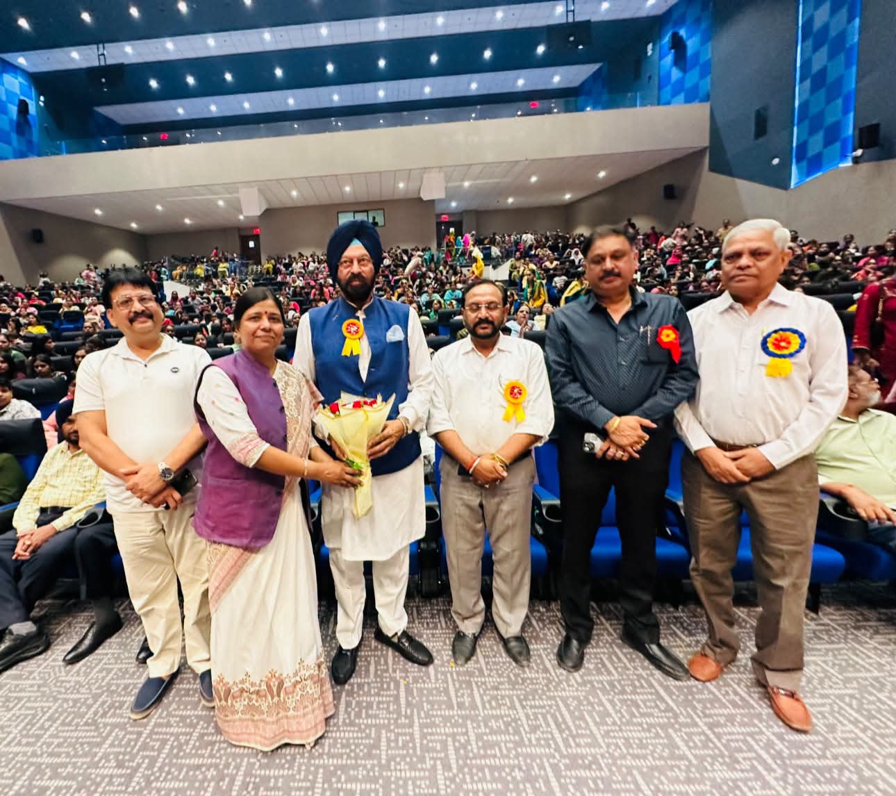 आत्मनिर्भर भारत के लक्ष्य को पूरा करने हेतु केंद्रीय सरकार की योजनाओं योजनाओं का लाभ ले रही है महिलाएं-- वीनू गोयल
