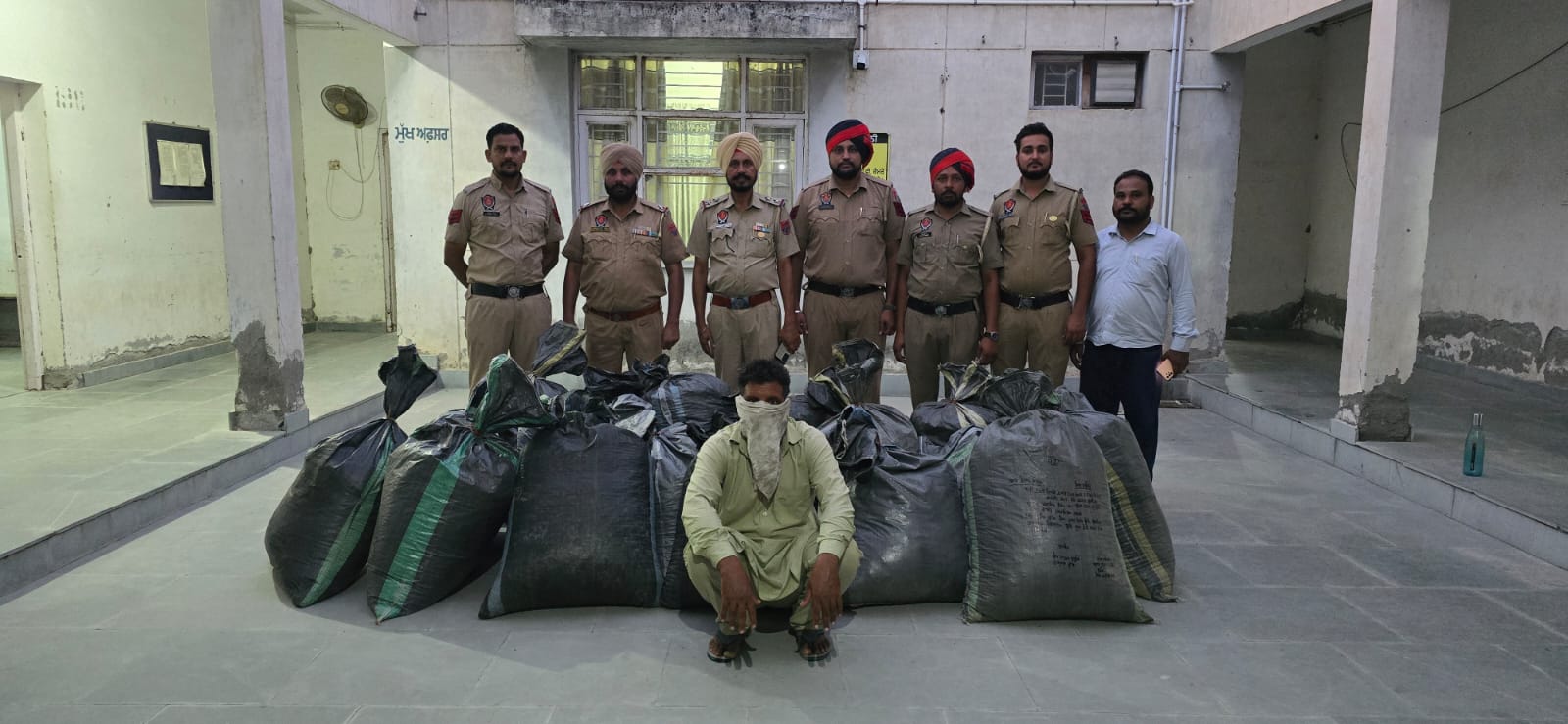 4 ਕੁਇੰਟਲ (400 ਕਿਲੋਗ੍ਰਾਮ) ਭੁੱਕੀ ਚੂਰਾ ਪੋਸਤ ਬਰਾਮਦ ਹੋਣ ਦਾ ਦਾਅਵਾ